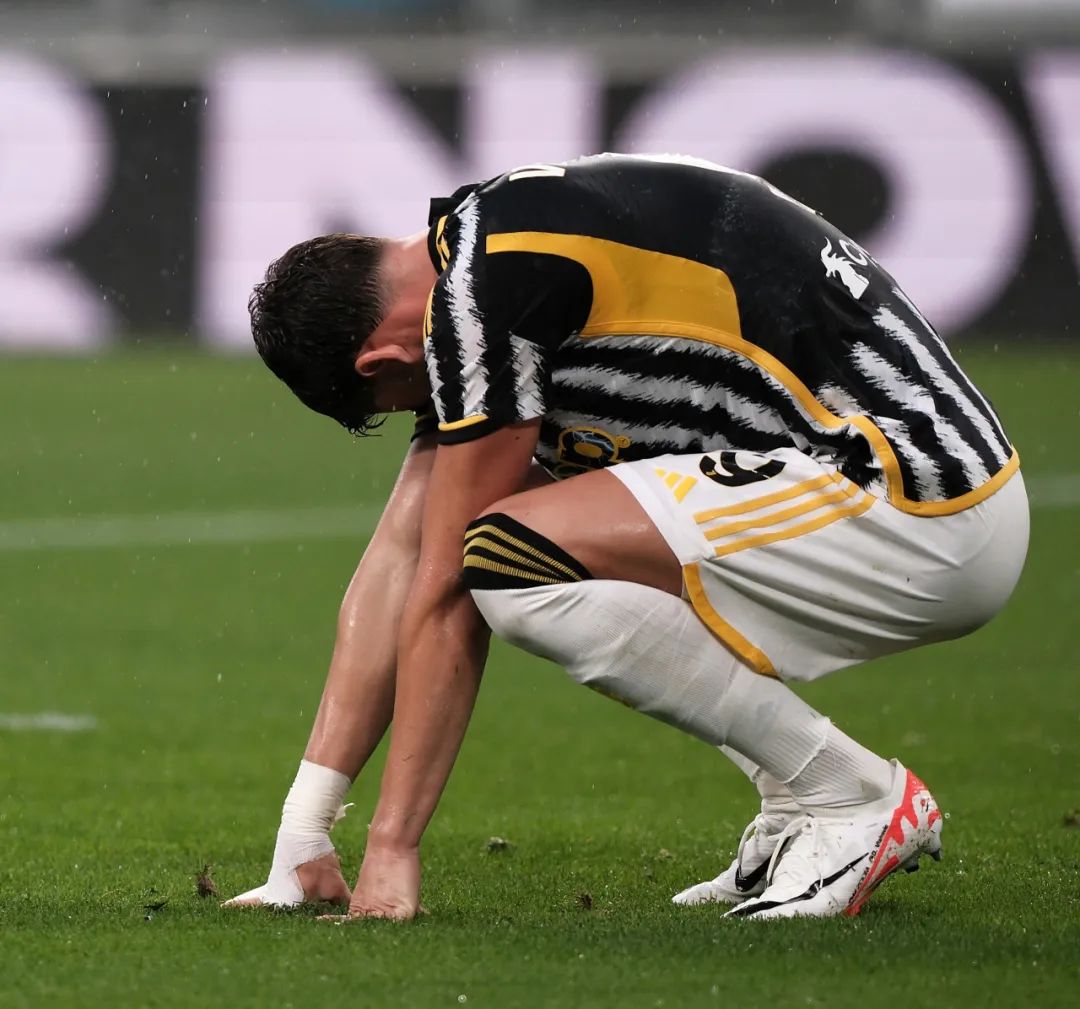 尴尬境地 尴尬境地