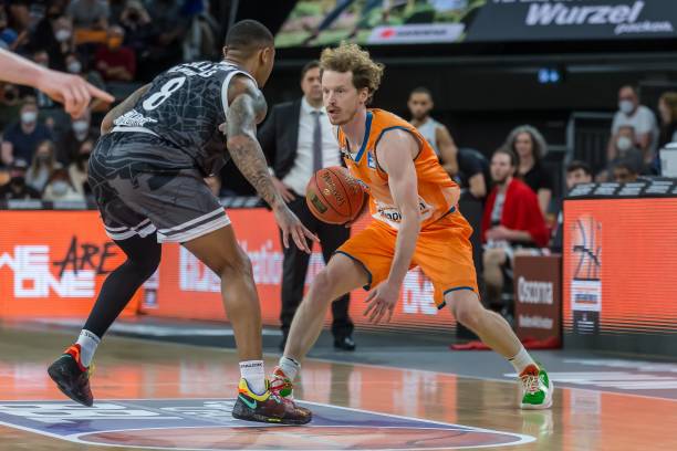 奥拉在其执 奥拉在其执