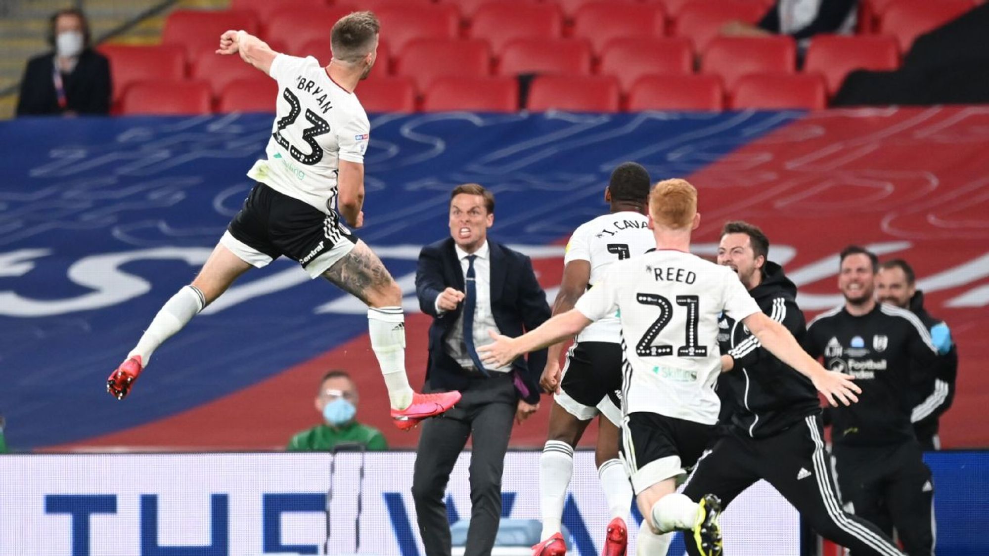 通过包含着 通过包含着